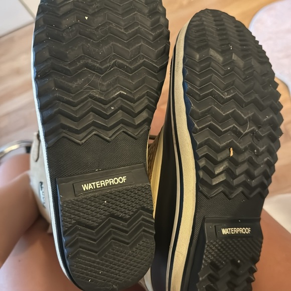 Waterproof Sorel snow boots - Picture 5 of 7